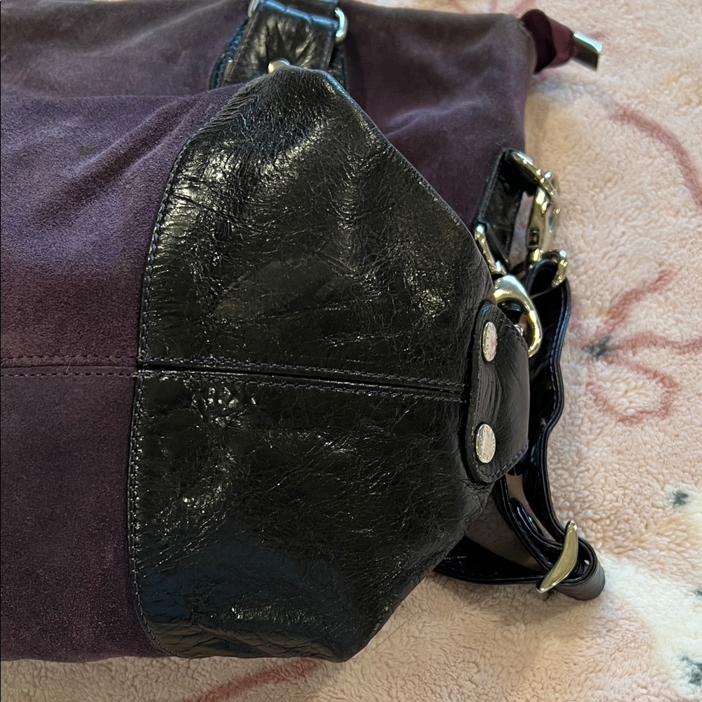 Purple suede, Gilda Tonelli Shoulder Bag with black leather handles - Picture 5 of 8